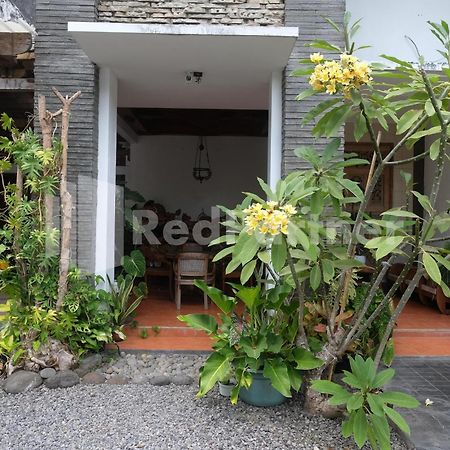 Отель Ndliman House Near Ugm Jogja Mitra Reddoorz Kejayan Экстерьер фото