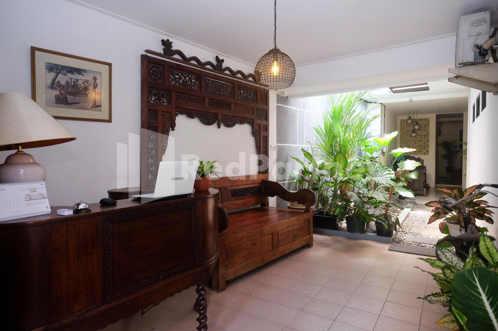 Отель Ndliman House Near Ugm Jogja Mitra Reddoorz Kejayan Экстерьер фото