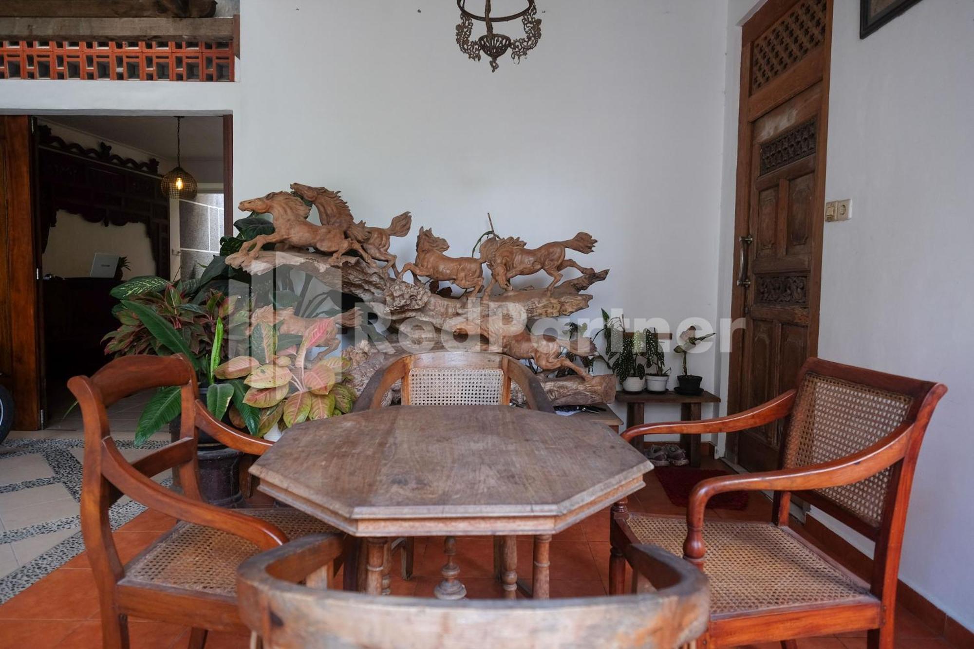 Отель Ndliman House Near Ugm Jogja Mitra Reddoorz Kejayan Экстерьер фото