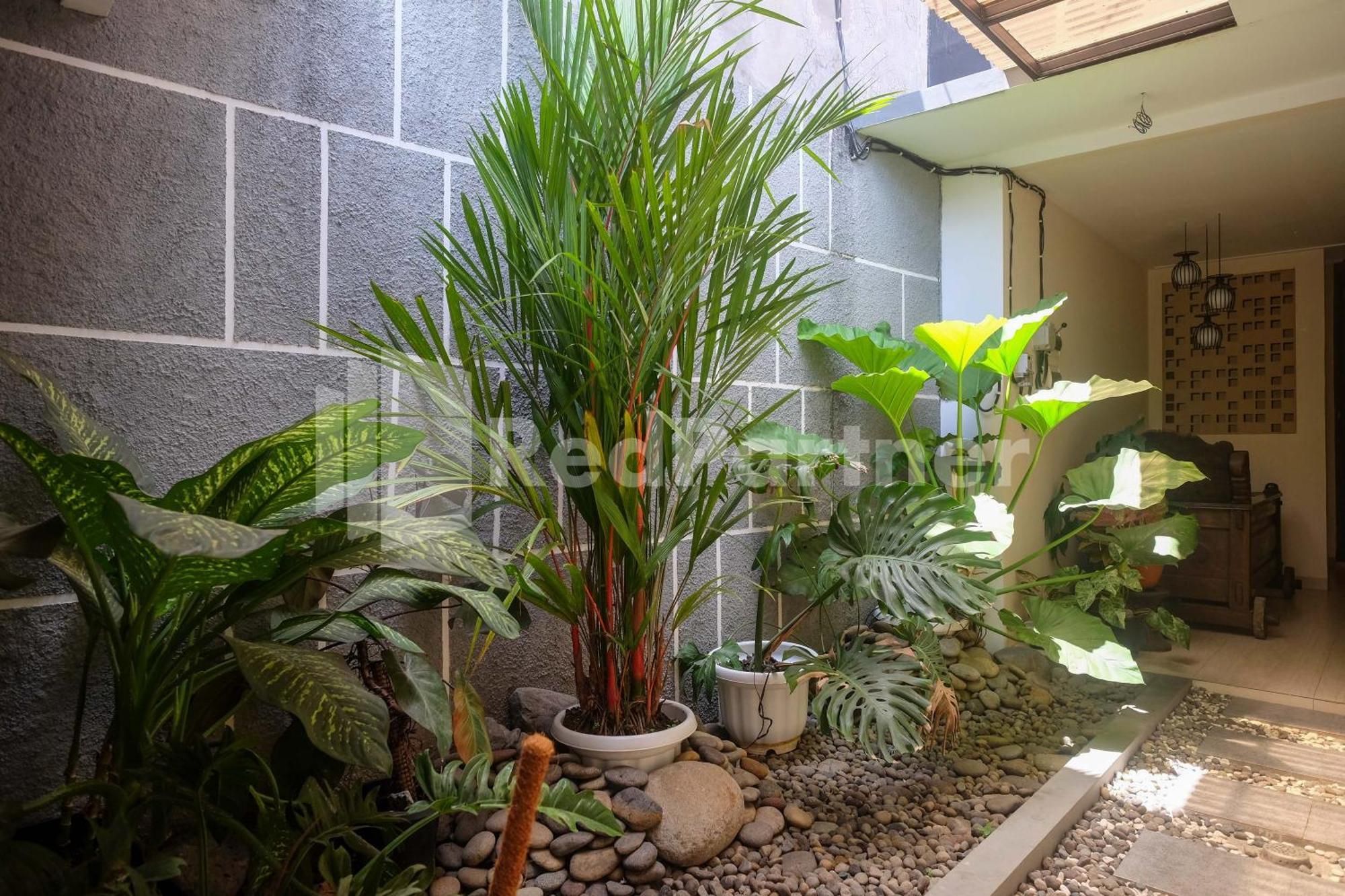 Отель Ndliman House Near Ugm Jogja Mitra Reddoorz Kejayan Экстерьер фото